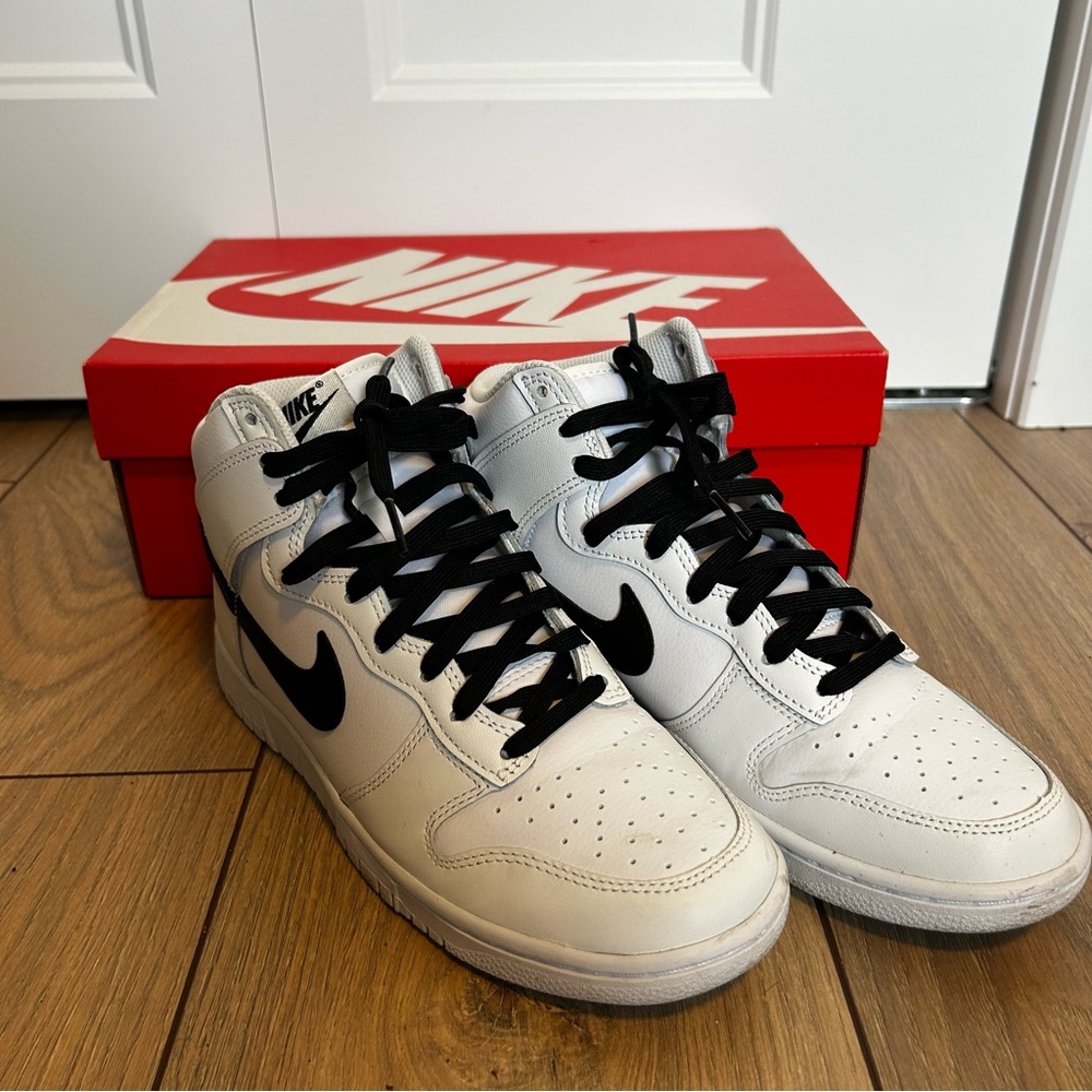 Nike Dunk Hi Retro Reverse Panda Sneakers